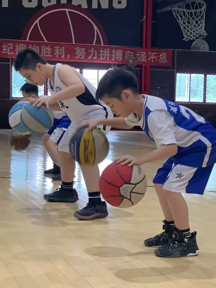 美国篮球训练计划一整套_0